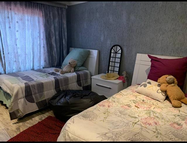 3 BEDROOM HOUSE FOR SALE IN MEYERTON PARK